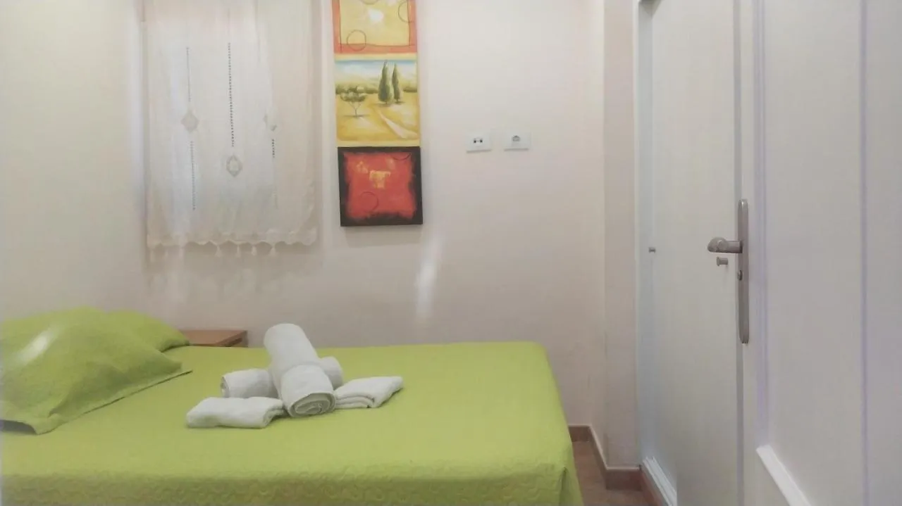 Esmeralda Callao Salvaje Apartment